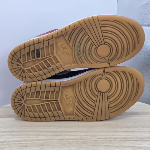 Nike Air Jordan 1 Retro Holiday Season Christmas DQ8419-006 Youth Shoe size 1Y - Picture 8 of 9